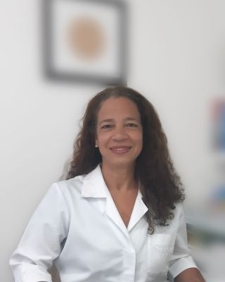 Dra. Dora Tavares